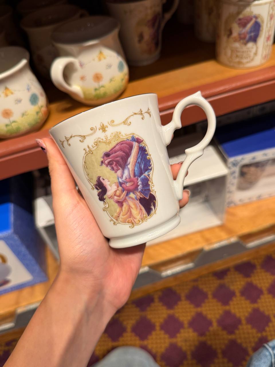 Taza Bella y la Bestia Diseño Dorado