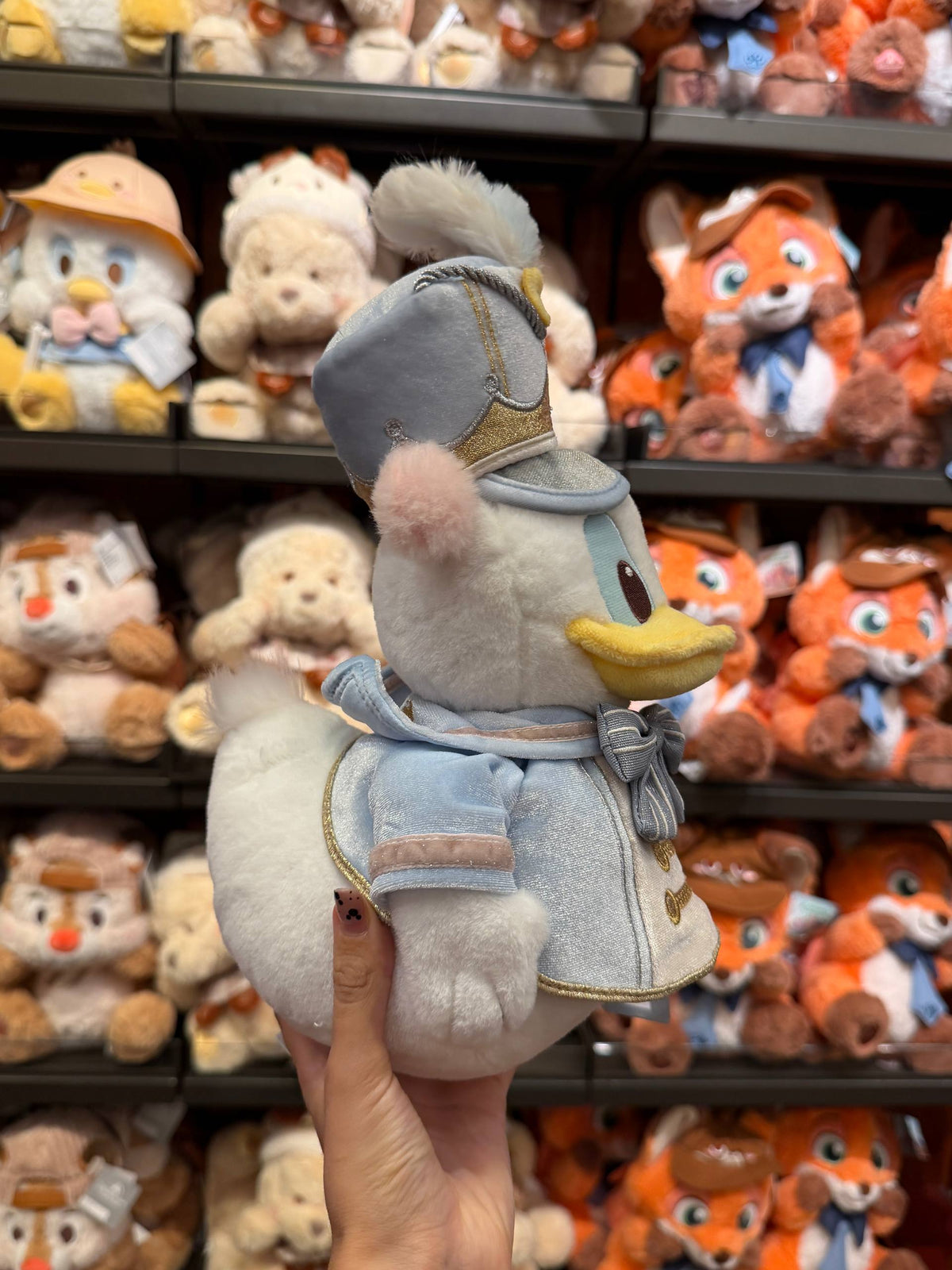 Peluche Donald con Traje Celeste y Dorado